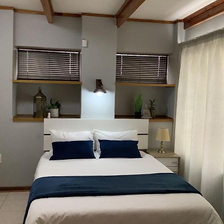 Impala Suite -Entire Unit- 2 Bedroom With 1 Ensuite Bathroom Ladysmith Exteriör bild